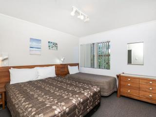 Aquarius Motor Lodge