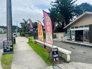 Front Entrance and Parking Front Entrance and Parking