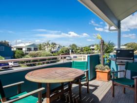 Private Deck