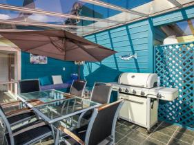 Private Conservatory with BBQ